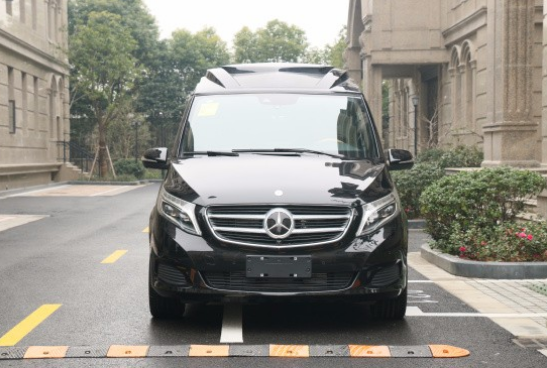 奔驰V260汽车改装9.png