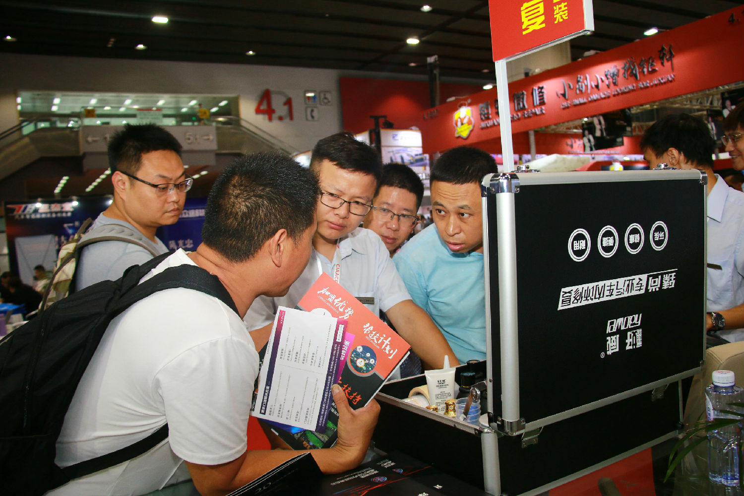 展会照片臻尚4.JPG..jpg 展会照片臻尚4.JPG..jpg