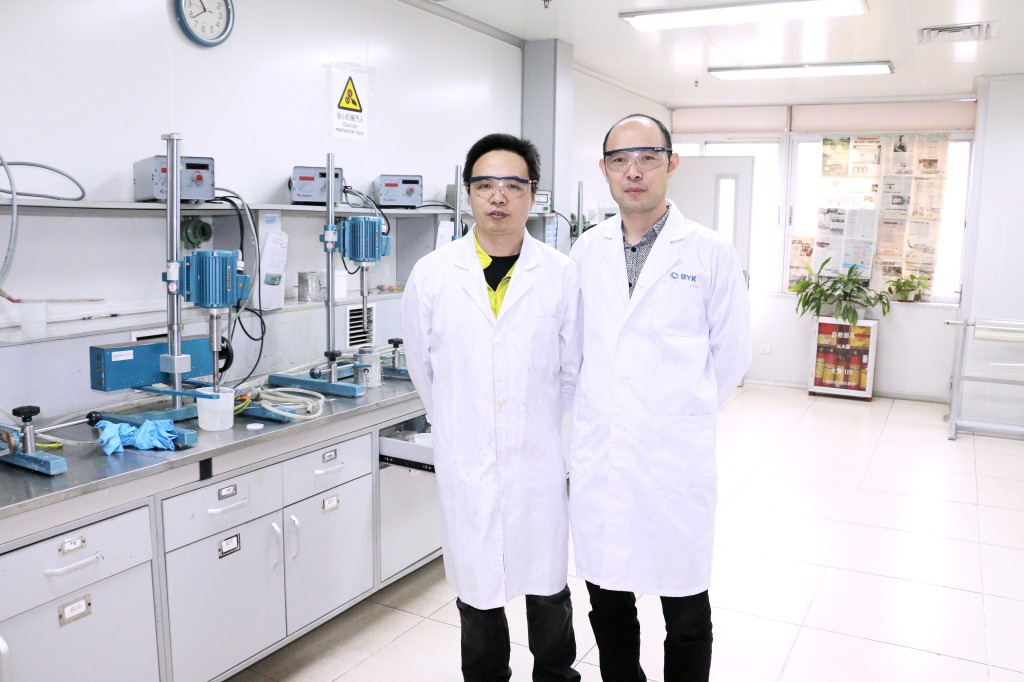 好威汽车内饰漆